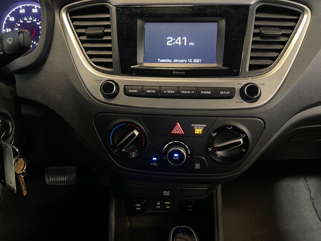 2018 Hyundai Accent Image 13
