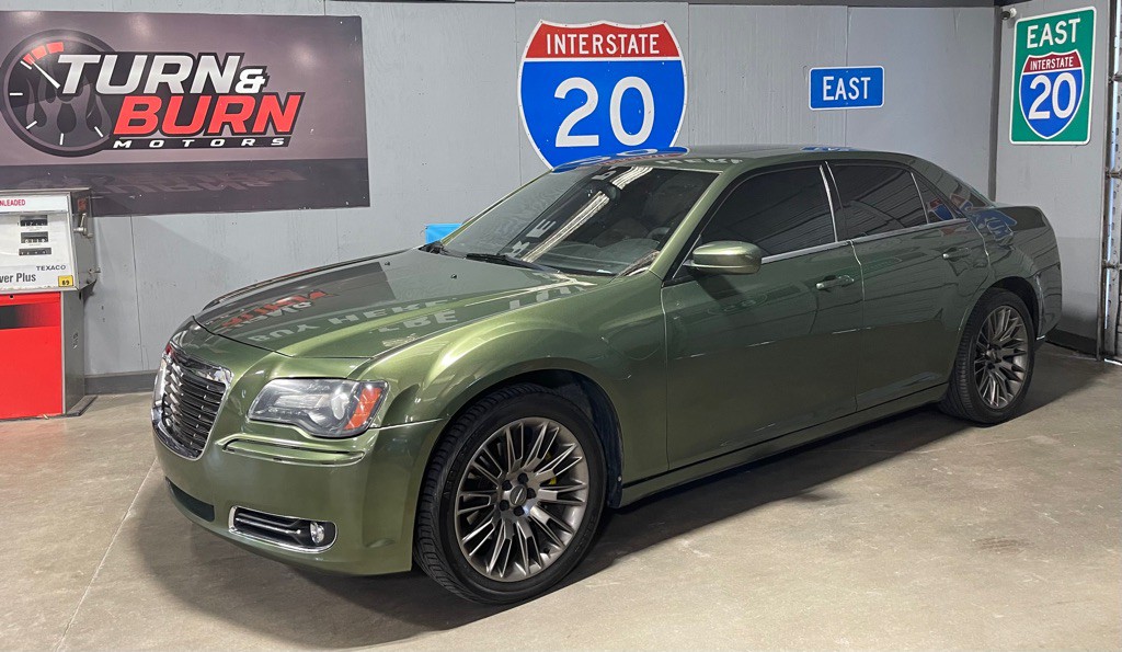 2013 Chrysler 300 Image 3