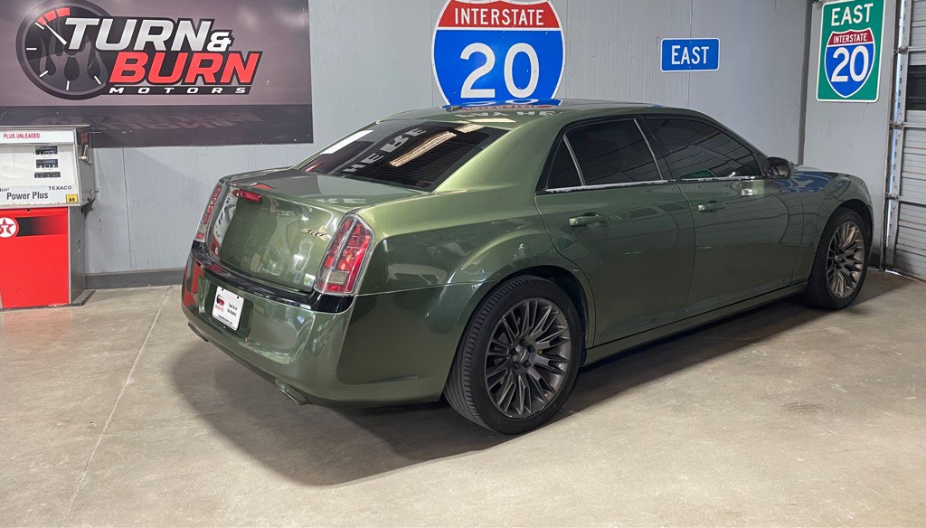2013 Chrysler 300 Image 5