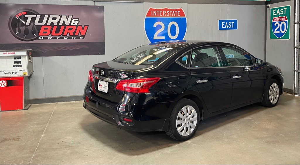 2017 Nissan Sentra Image 5