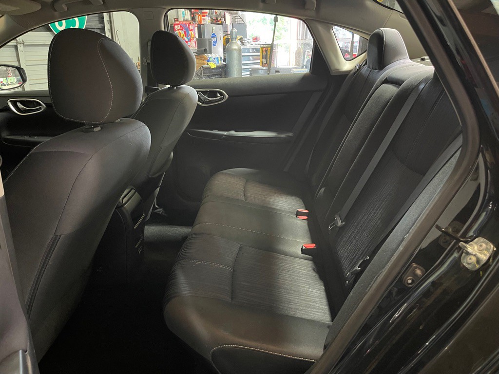 2017 Nissan Sentra Image 18