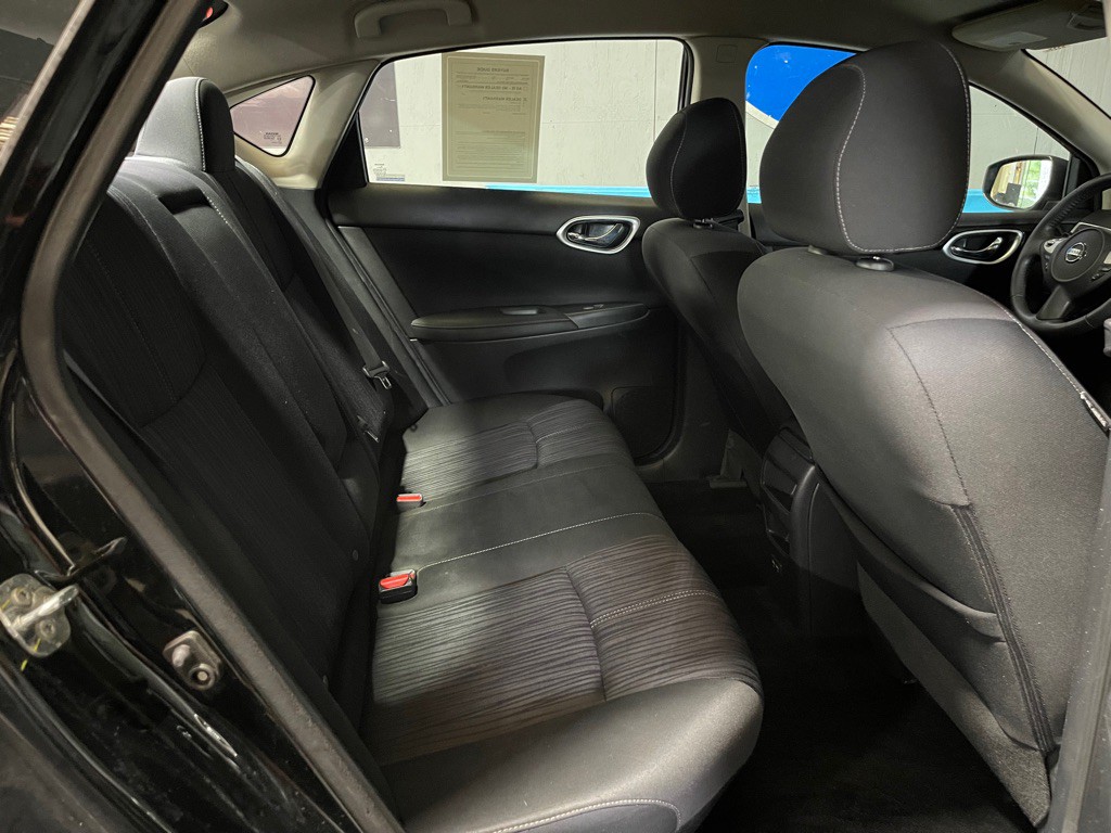 2017 Nissan Sentra Image 19