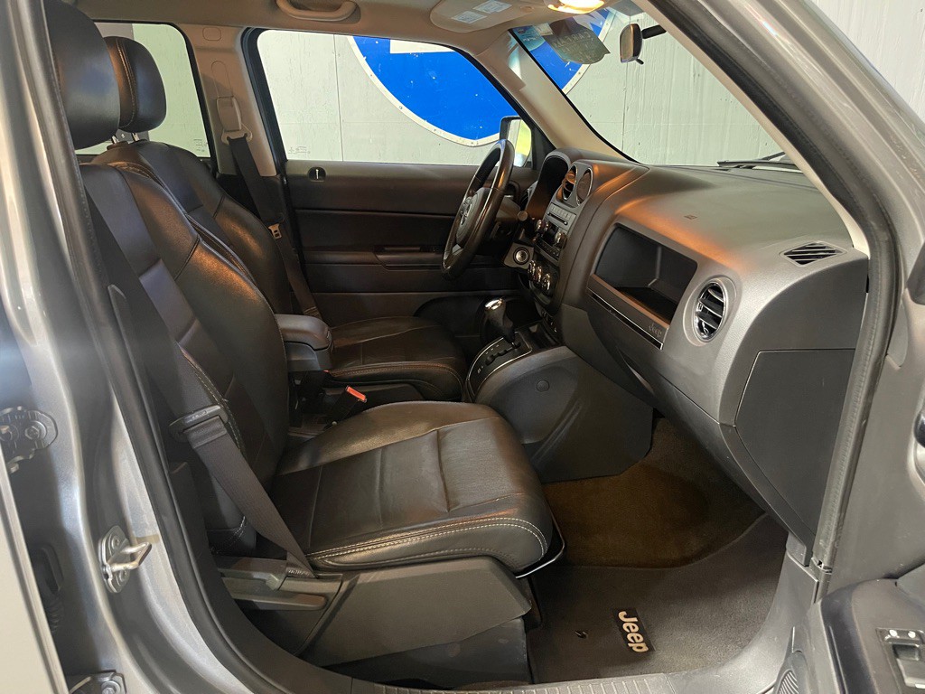 2015 Jeep Patriot Image 16
