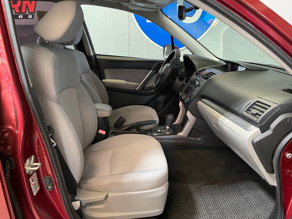 2014 Subaru Forester Image 17