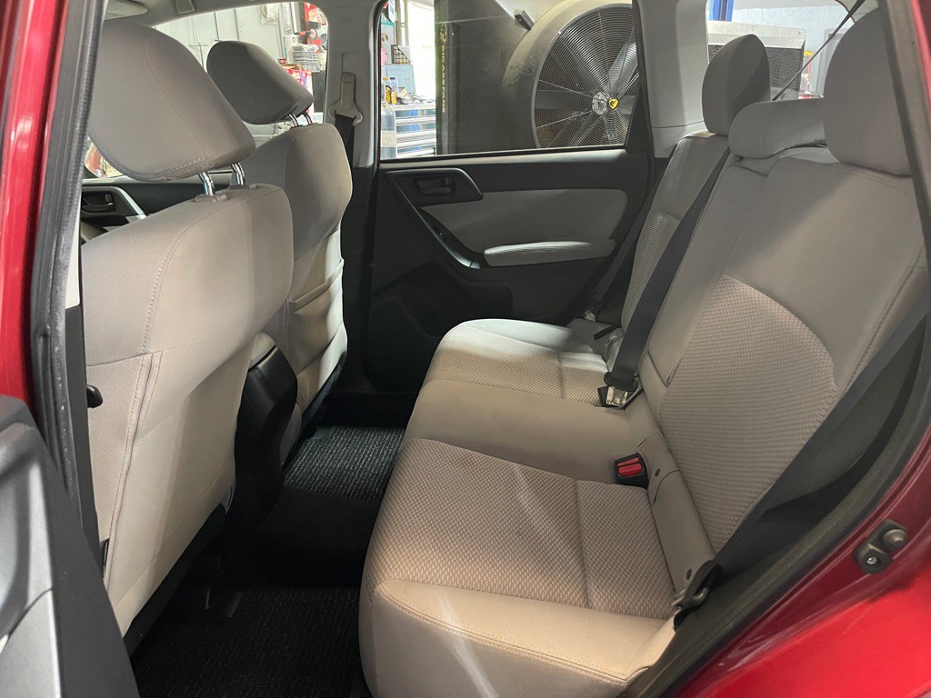 2014 Subaru Forester Image 18