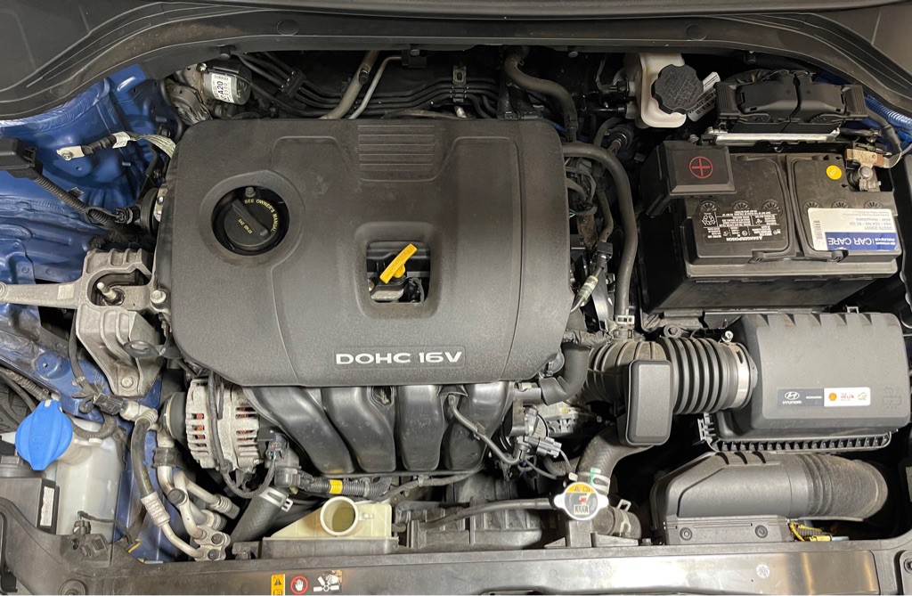 2018 Hyundai Elantra Image 8
