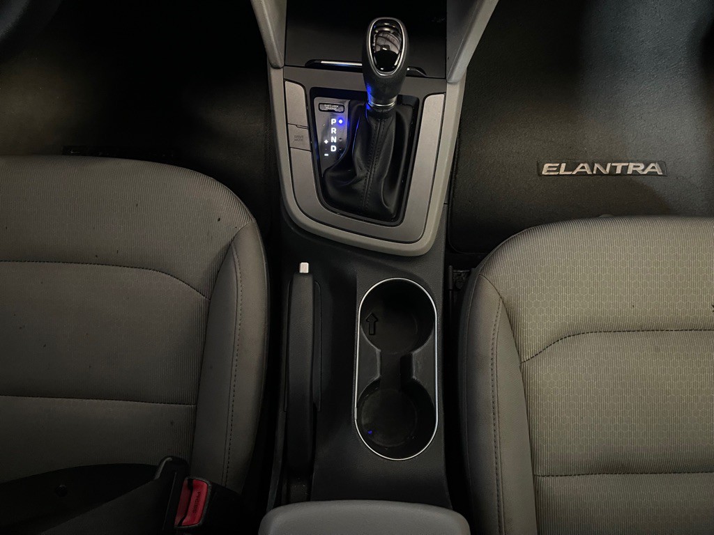 2018 Hyundai Elantra Image 14