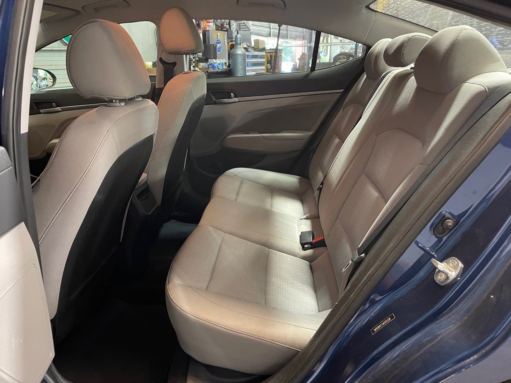 2018 Hyundai Elantra Image 18
