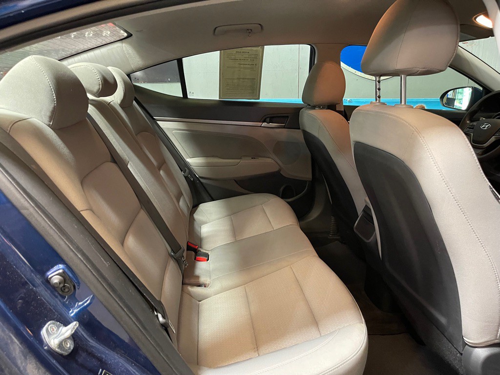 2018 Hyundai Elantra Image 19