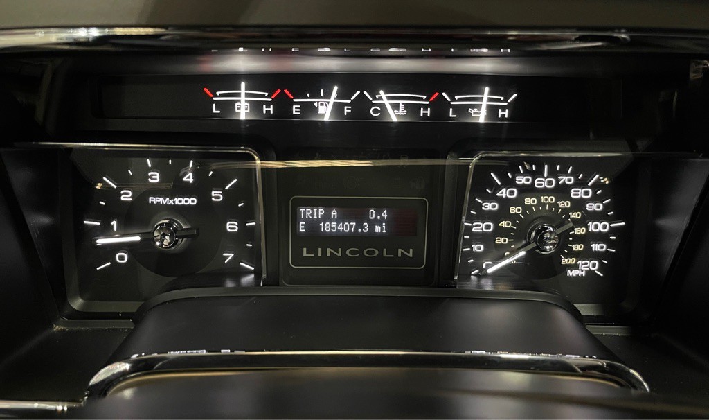 2014 Lincoln Navigator Image 11