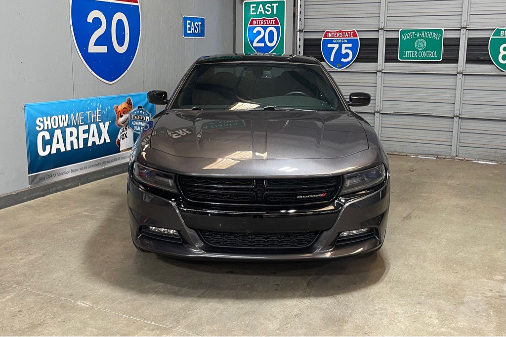2017 Dodge Charger Image 2