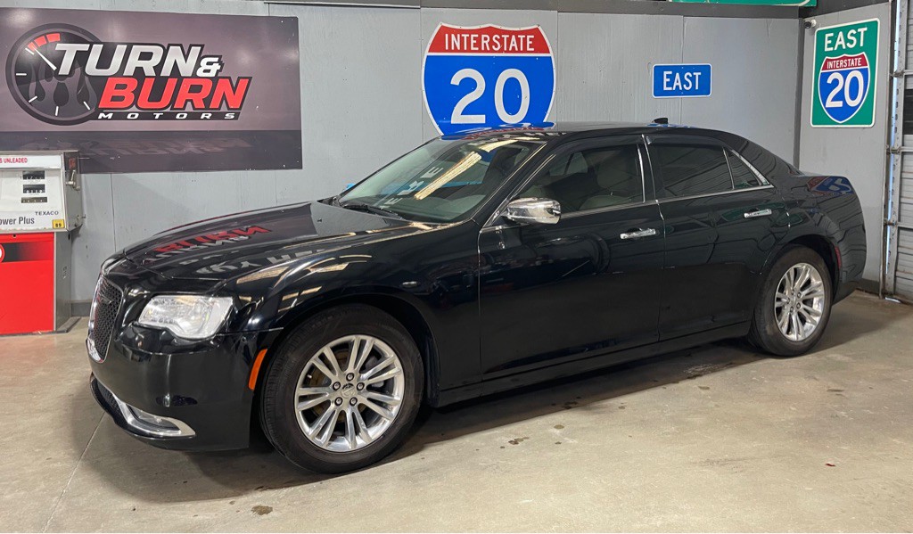 2016 Chrysler 300 Image 3