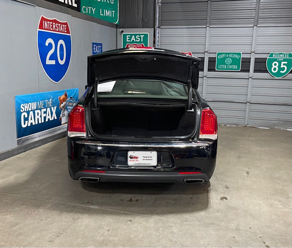 2016 Chrysler 300 Image 7