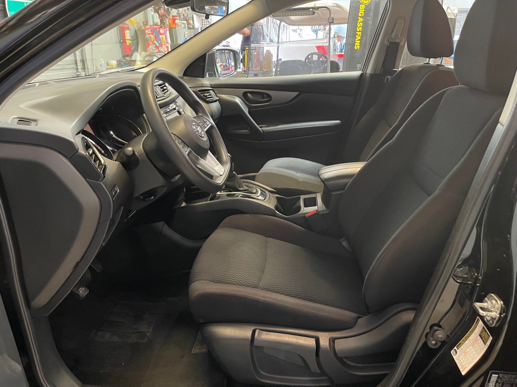 2020 Nissan Rogue Image 10