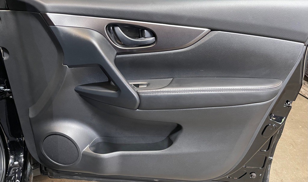 2020 Nissan Rogue Image 16
