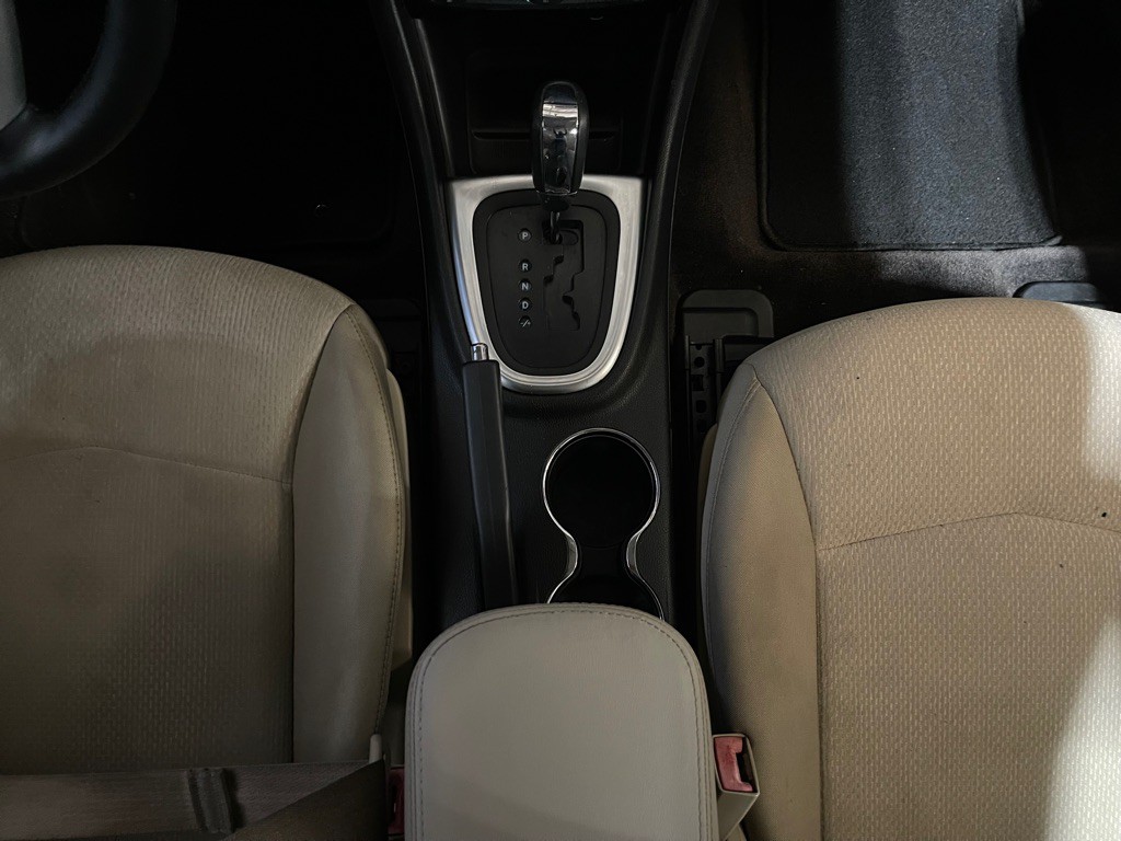 2011 Chrysler 200 Image 14