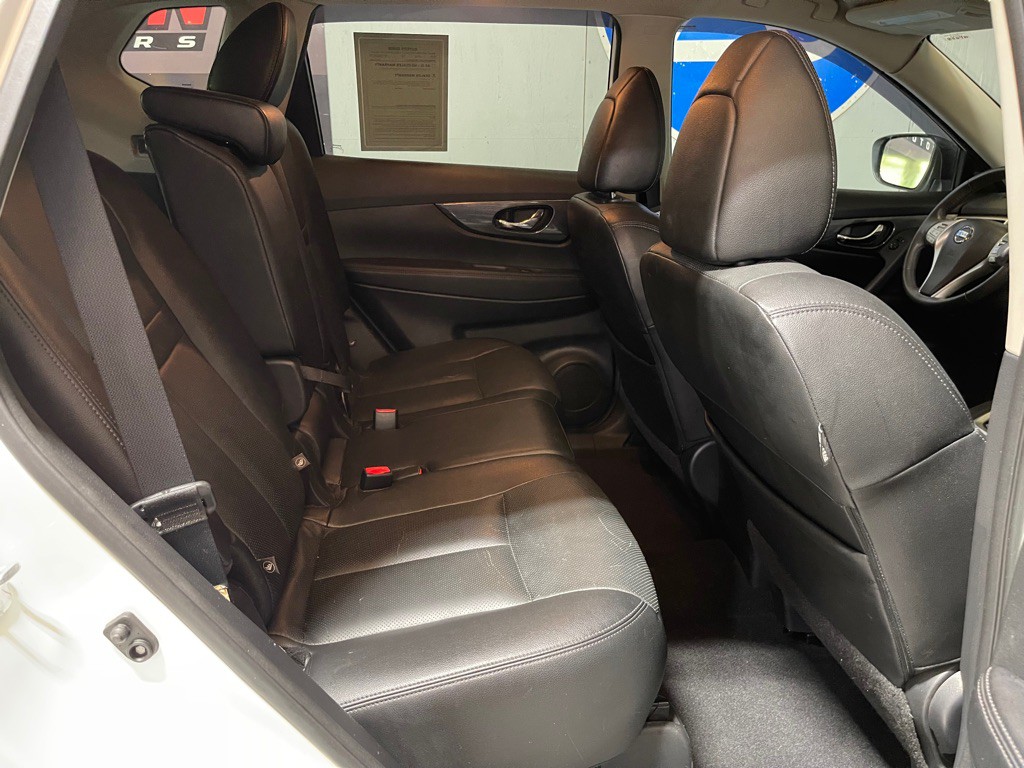 2016 Nissan Rogue Image 19