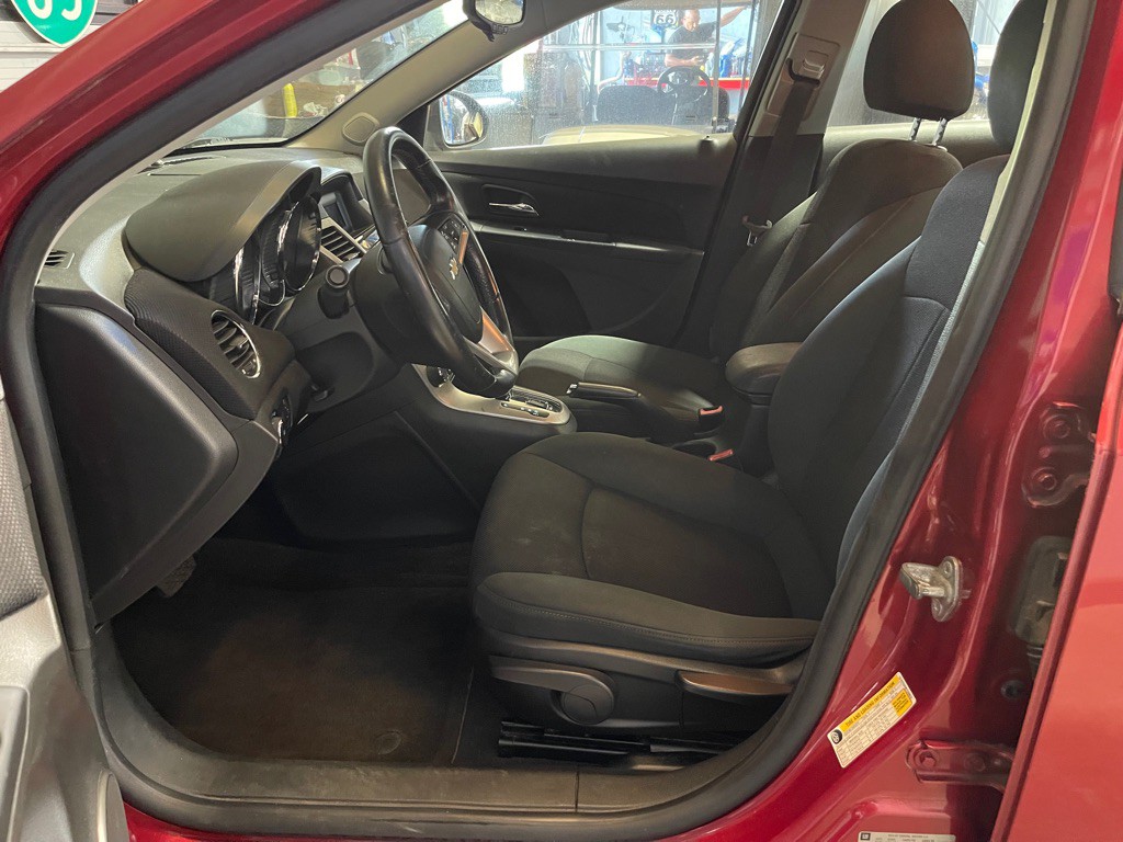 2011 Chevrolet Cruze Image 9