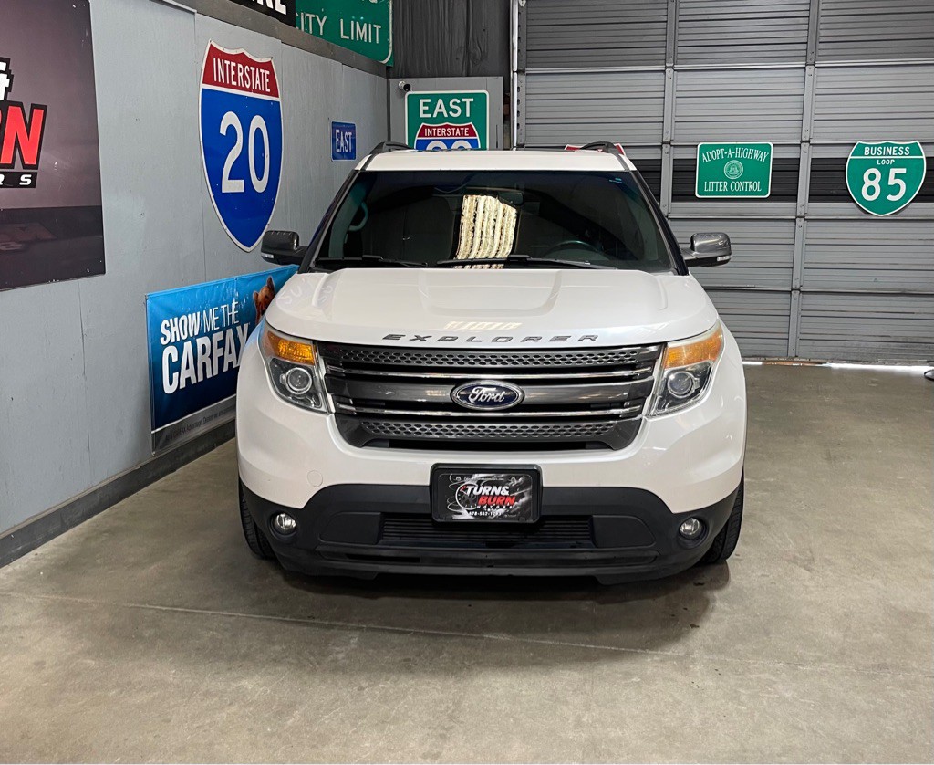 2015 Ford Explorer Image 2