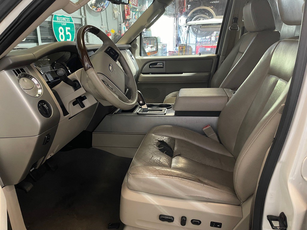 2008 Ford Expedition Image 10