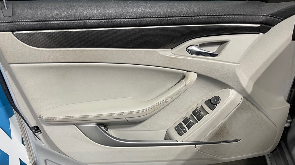 2011 Cadillac CTS Image 9