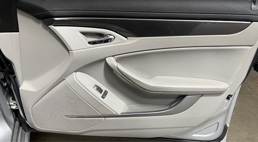 2011 Cadillac CTS Image 16