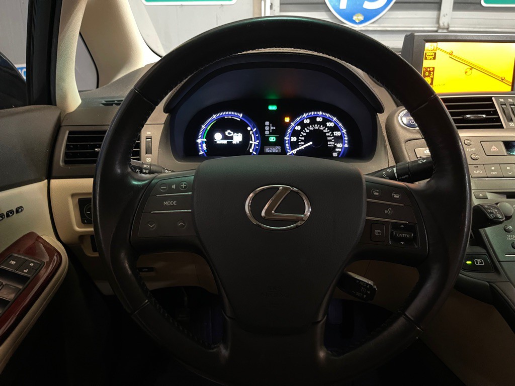 2010 Lexus HS Image 12