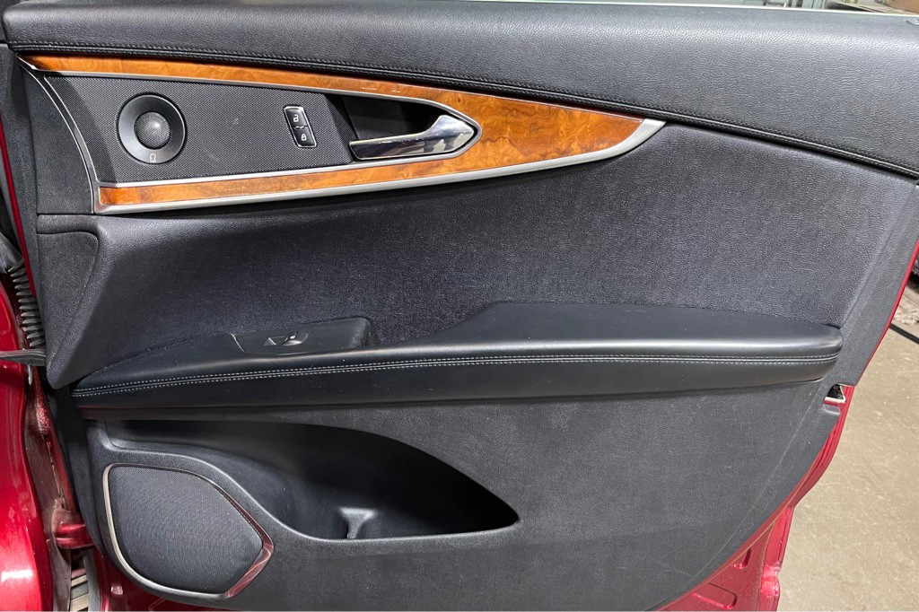2016 Lincoln MKX Image 16