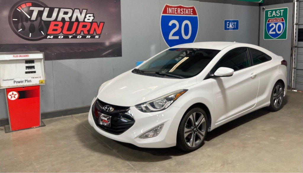 2014 Hyundai Elantra Image 1