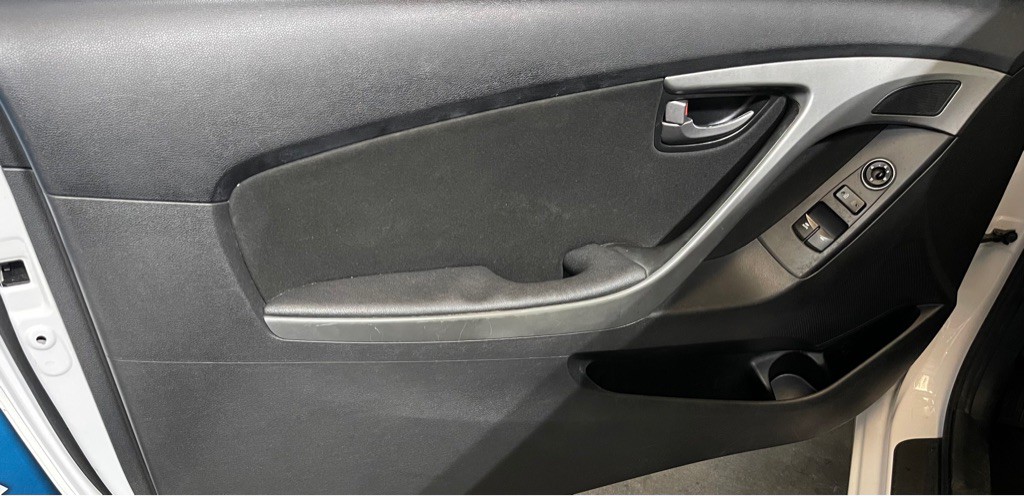 2014 Hyundai Elantra Image 9