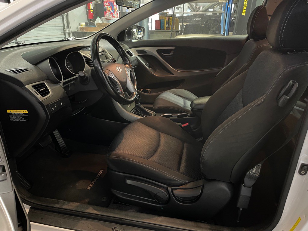 2014 Hyundai Elantra Image 10