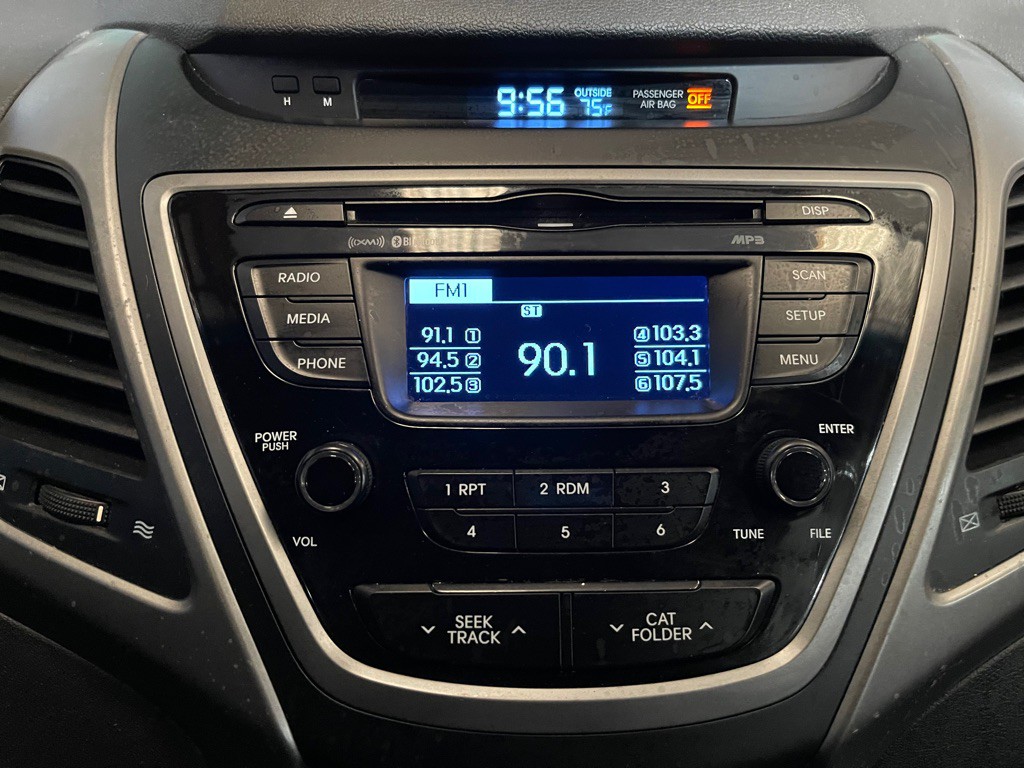 2014 Hyundai Elantra Image 16