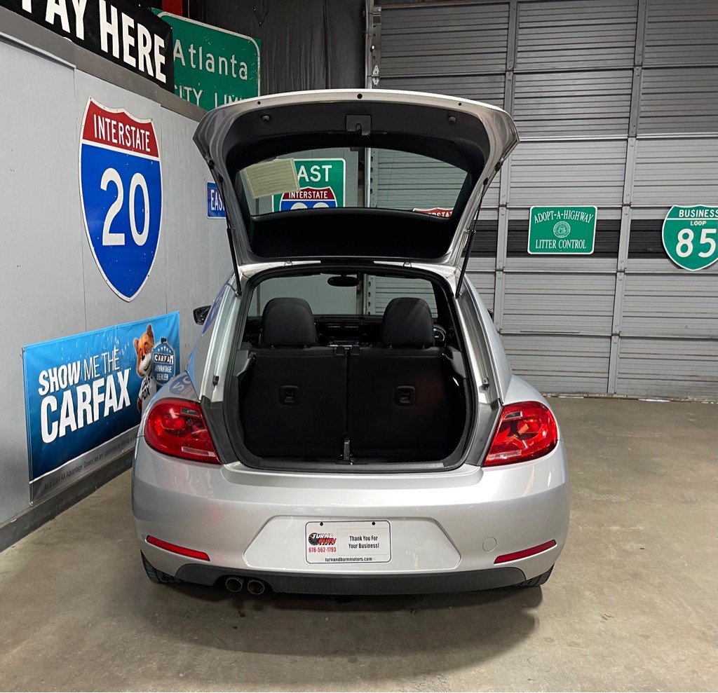 2013 Volkswagen Beetle Image 7