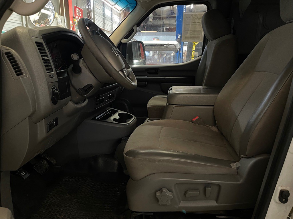 2012 Nissan NV Image 11