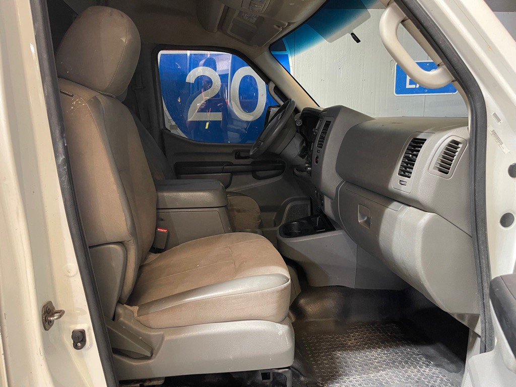 2012 Nissan NV Image 18