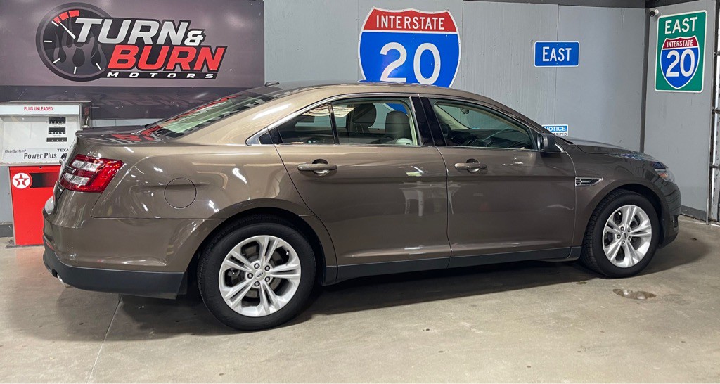 2015 Ford Taurus Image 5