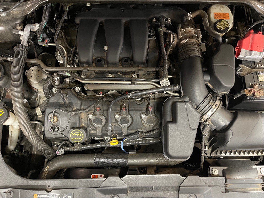 2015 Ford Taurus Image 8