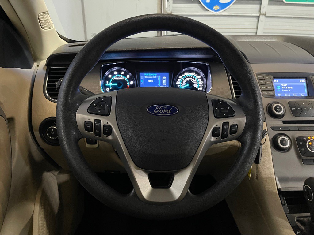 2015 Ford Taurus Image 12