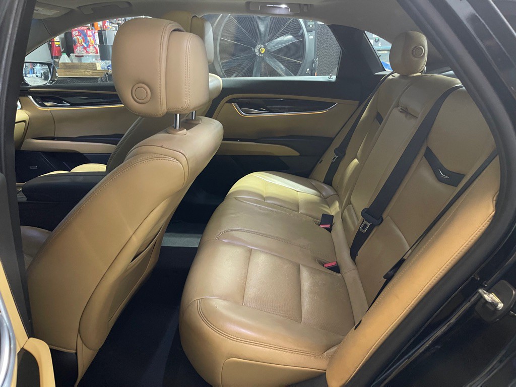 2013 Cadillac XTS Image 18