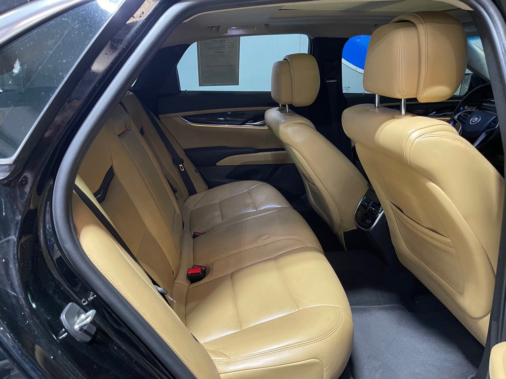 2013 Cadillac XTS Image 19