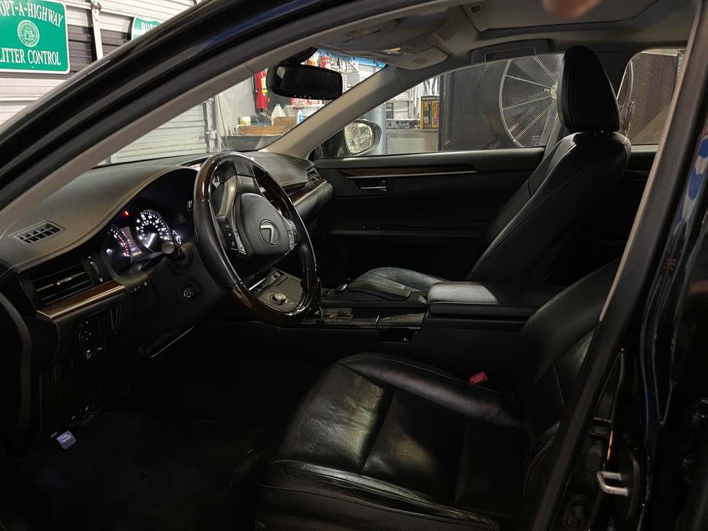 2014 Lexus ES 350 Image 10