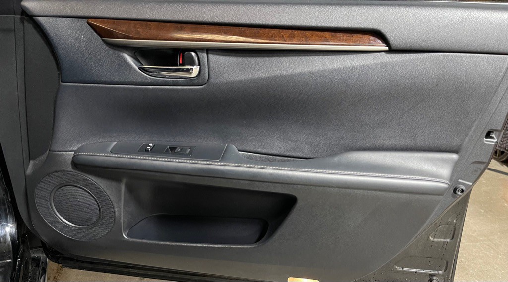 2014 Lexus ES 350 Image 16