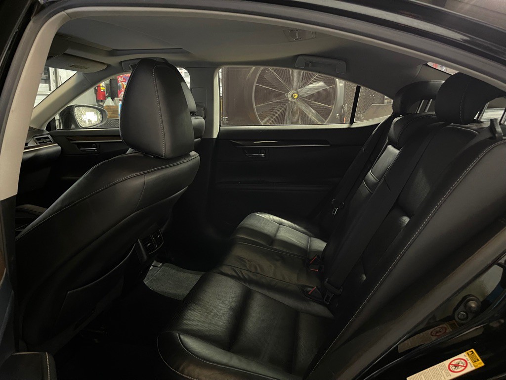 2014 Lexus ES 350 Image 18