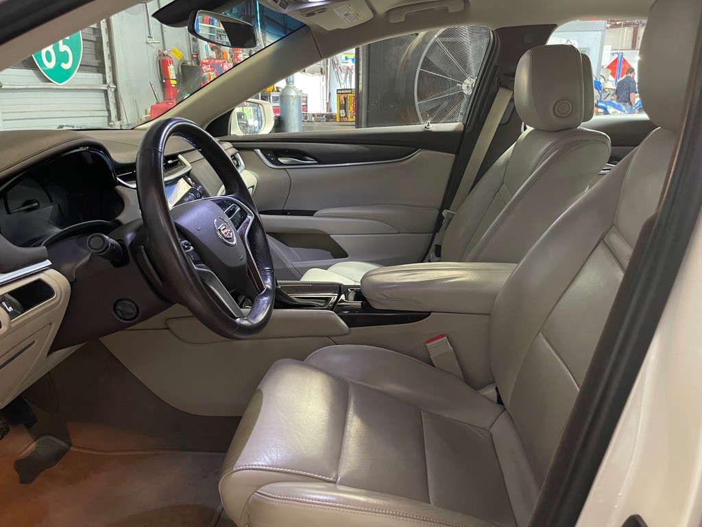 2014 Cadillac XTS Image 10