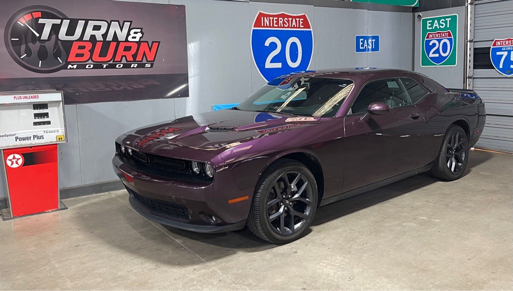 2022 Dodge Challenger Image 1