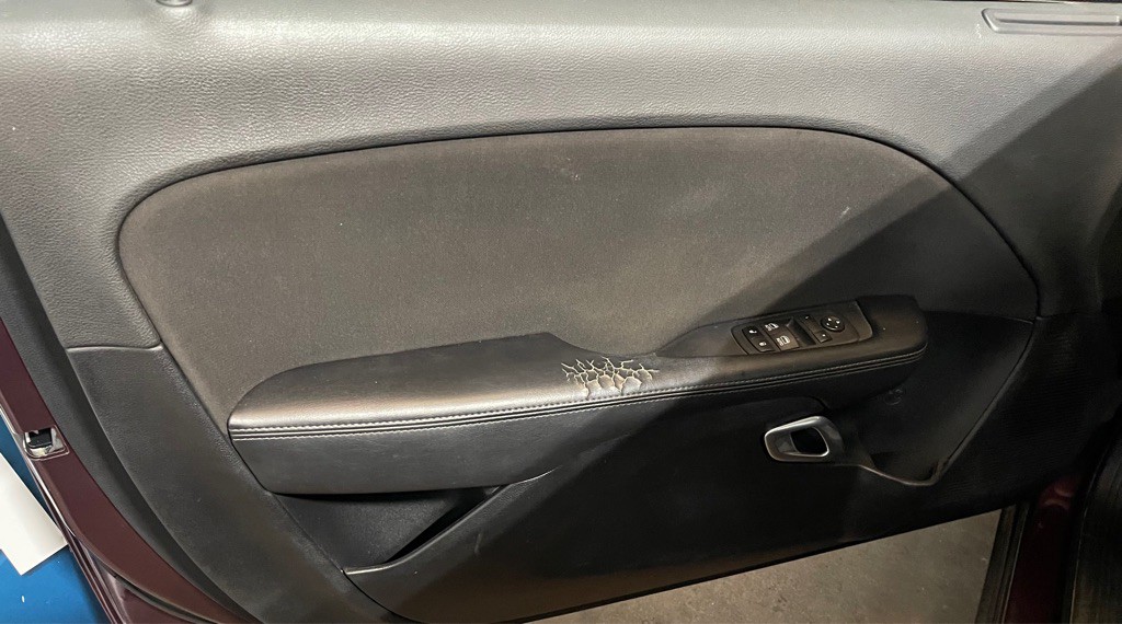 2022 Dodge Challenger Image 9