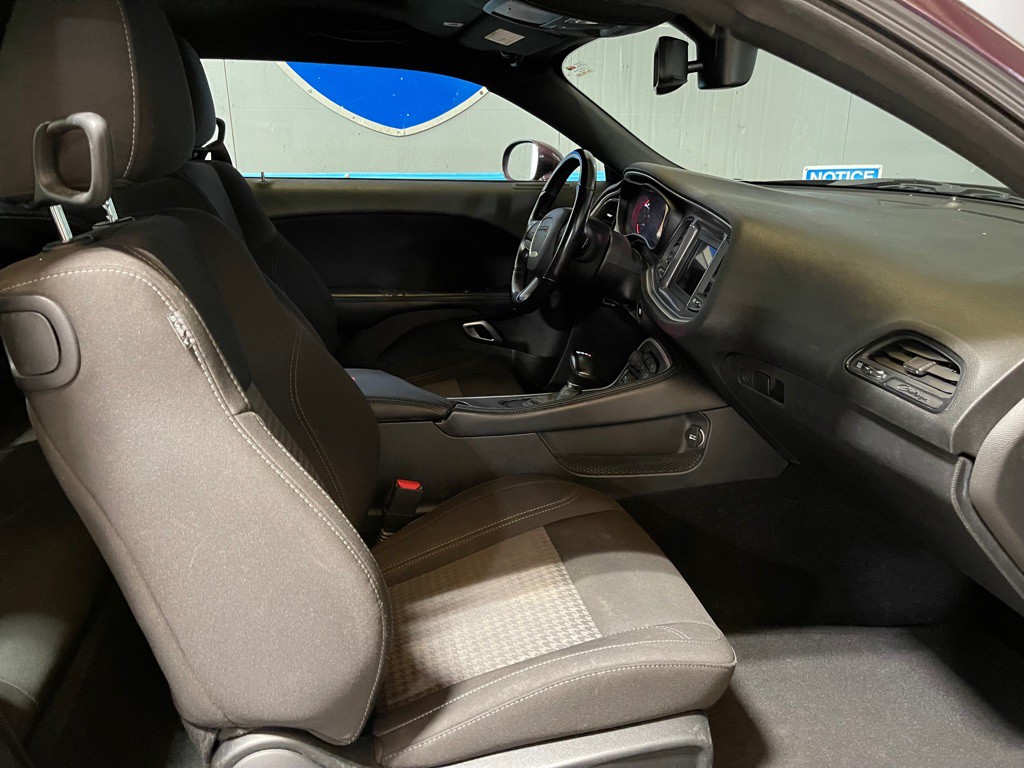 2022 Dodge Challenger Image 17