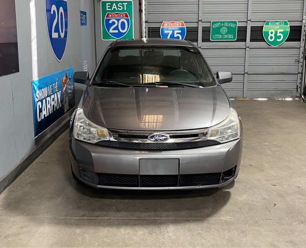 2010 Ford Focus Image 2