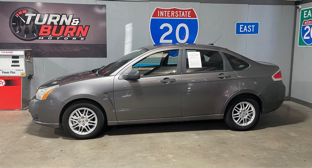 2010 Ford Focus Image 3