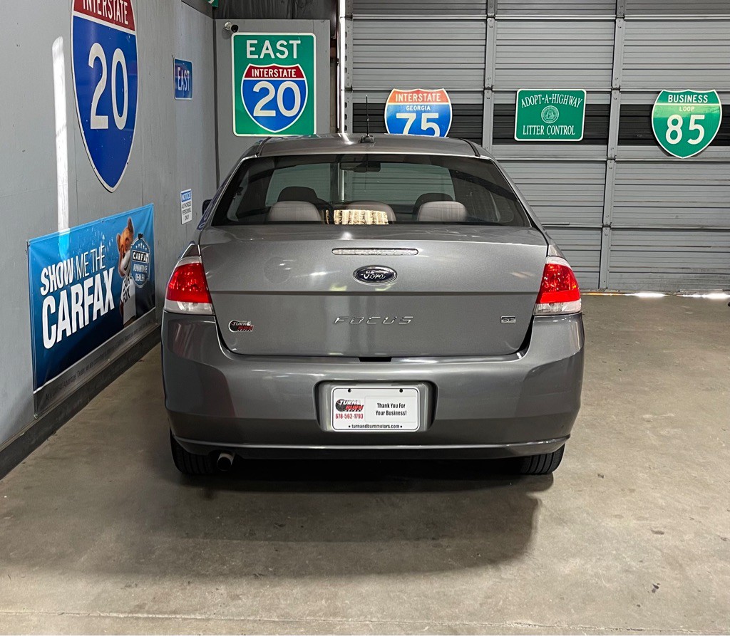 2010 Ford Focus Image 6